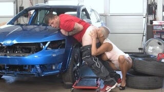 'RIM4K. Van repairer pummels his big-tittied wifey in the garage after rimjob'